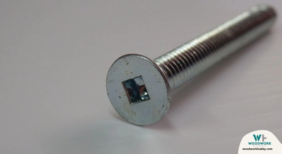 An image of a machine screw.